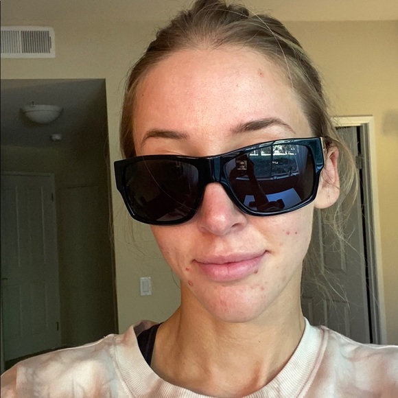 Dolce & Gabbana sunglasses - Picture 4 of 4